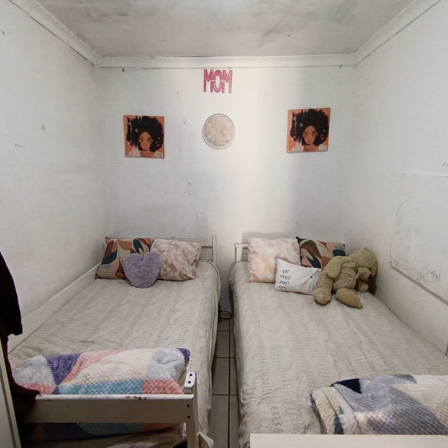 2 Bedroom Property for Sale in Delft Western Cape